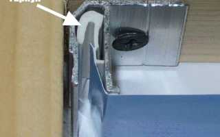 Виды потолочных плинтусов для натяжного потолка, и как приклеить самому (+фото-инструкции)