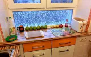 Как использовать и обыграть подоконник на кухне и других комнатах: идеи декора, фото интерьеров