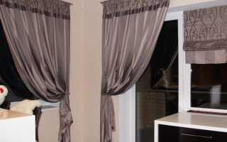 Идеальное оформление окна — римские шторы на кухне (70 фото в интерьере)