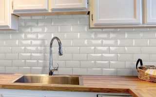 Какой фартук лучше выбрать для белой кухни: 30 вариантов с фото