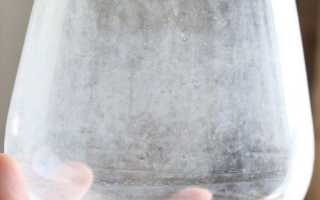 Почему на посуде остается белый налет после посудомойки: в чем причина, что делать, как убрать