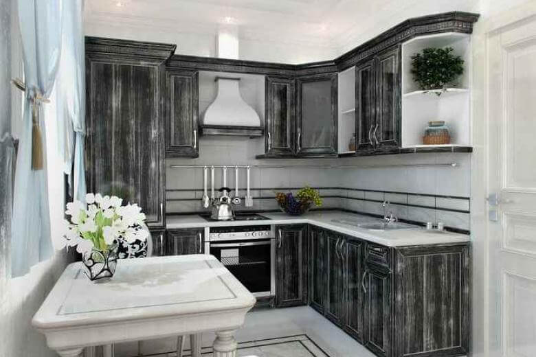 Интерьер кухни с патиной: фасады «под старину» в разных цветах и стилях
