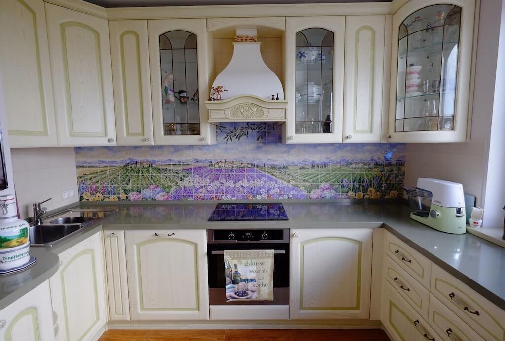 Стиль прованс на кухне: постоянная романтика и уют (+75 фото красивых интерьеров)