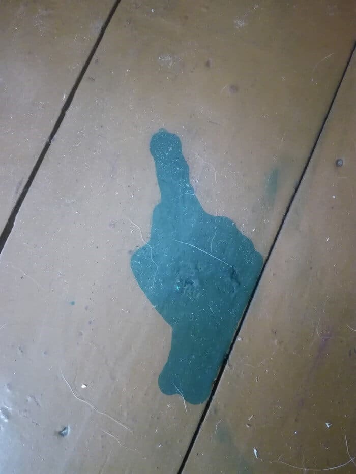 Как быстро отмыть зеленку с кожи, линолеума, одежды, мебели и других поверхностей