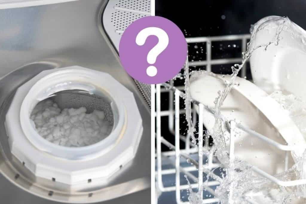 Почему на посуде остается белый налет после посудомойки: в чем причина, что делать, как убрать