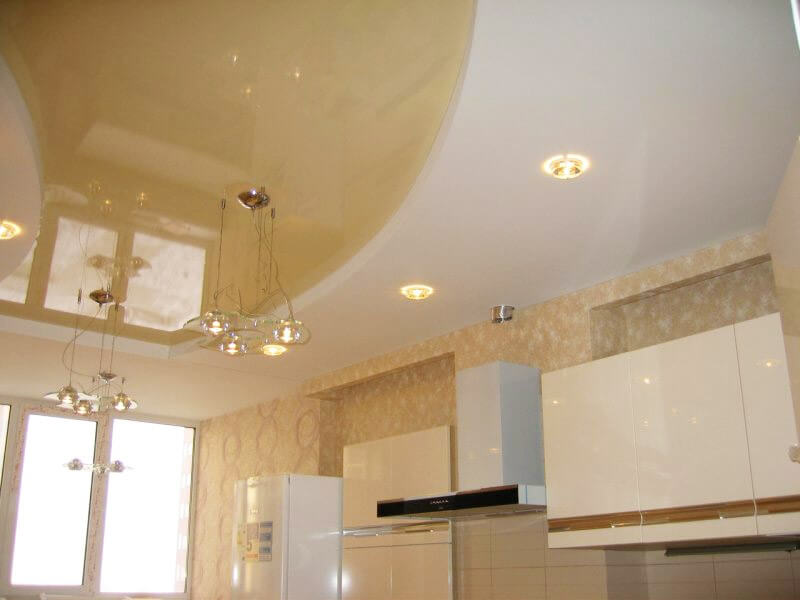 Какого цвета сделать натяжной потолок на кухне: популярные и необычные варианты