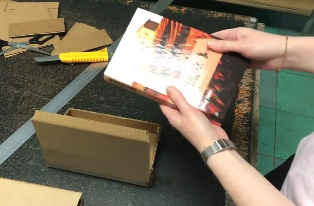 Как упаковать и оформить подарок на 8 марта своими руками, 47 идей с фото