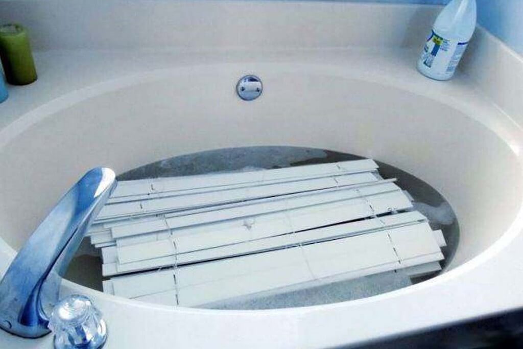 17 способов, как быстро помыть горизонтальные и вертикальные жалюзи