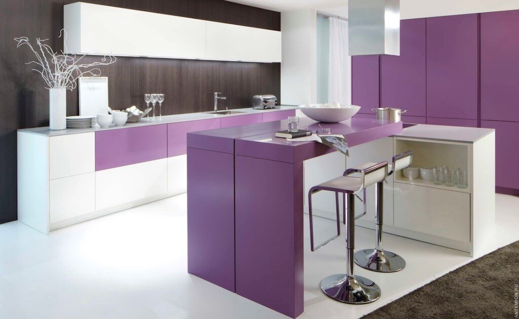 50 оттенков фиолетового в интерьере кухни — сиреневый, лиловый, лавандовый цвета, и с чем они сочетаются (50 фото)