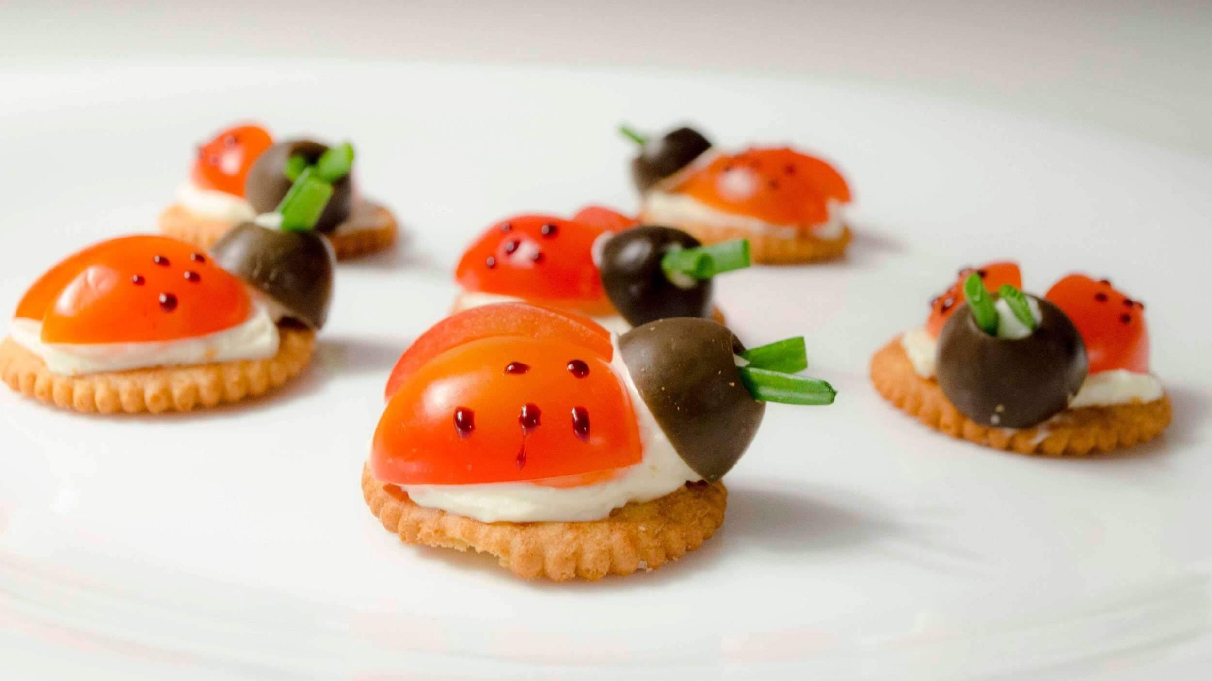 25 вкусных и красивых идей для детского праздничного стола: часть 1