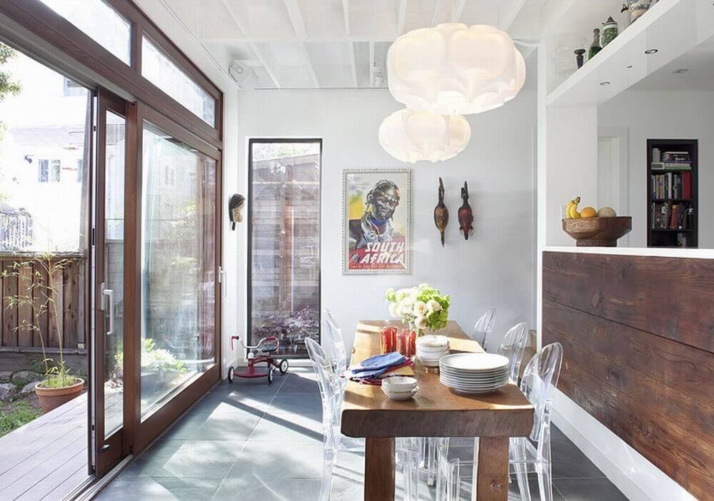 Прозрачные стулья в интерьере кухни: пластиковые, стеклянные (+40 фото)