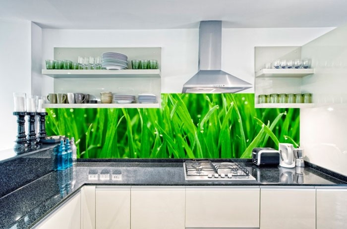 Какой фартук лучше выбрать для белой кухни: 30 вариантов с фото