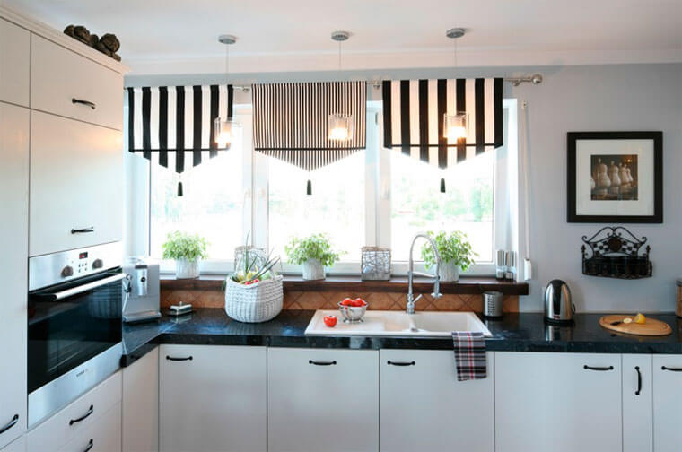 Необычные шторы на кухню