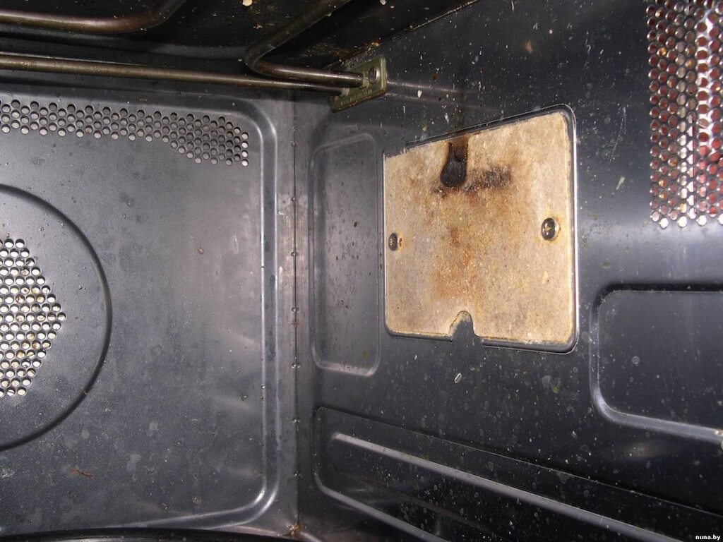 Микроволновка работает, но не греет: причины и пути решения