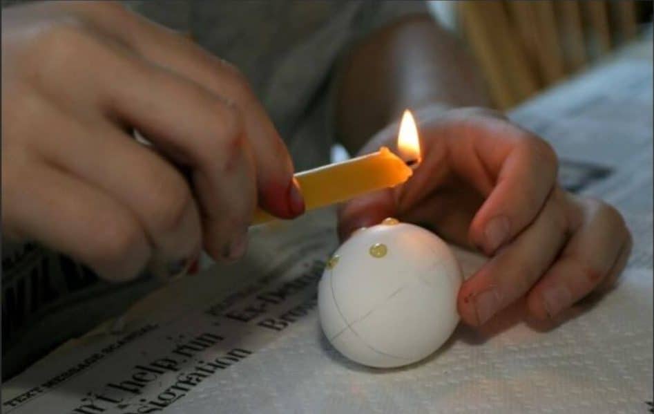 60 идей, как покрасить яйца на Пасху интересно и красиво своими руками с «химией» и без