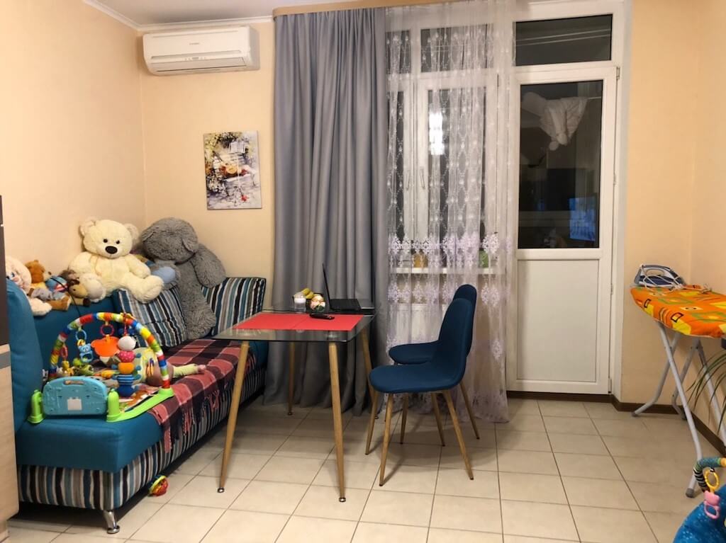 Красота и практичность в одном флаконе: кухня-гостиная нашей читательницы