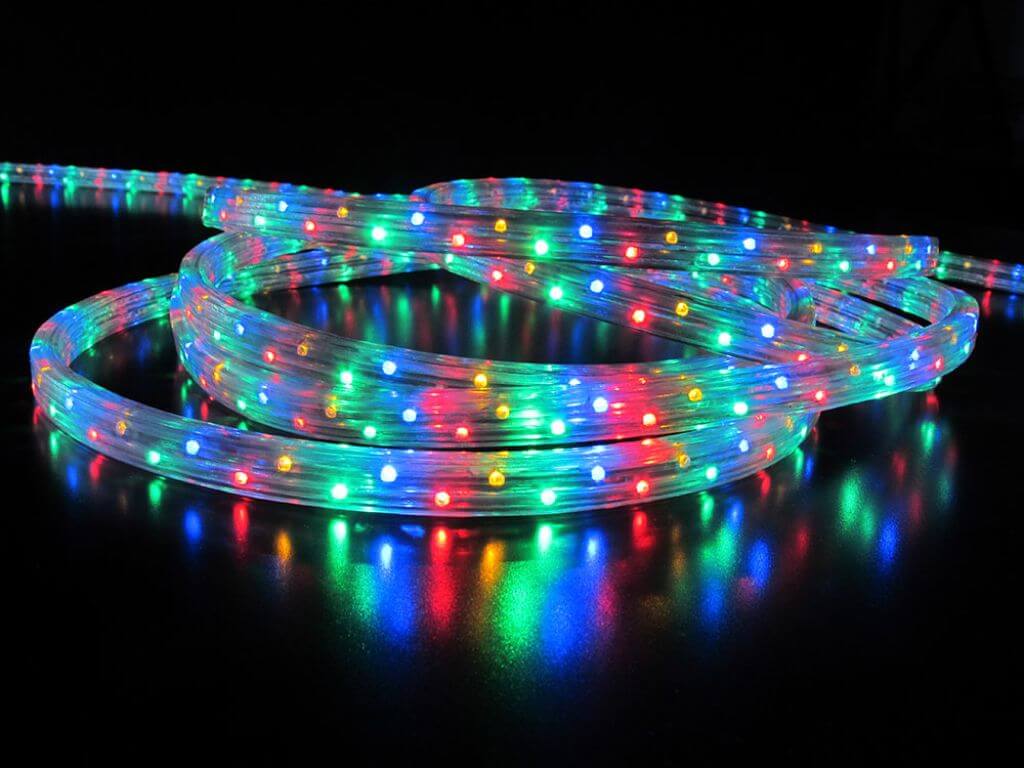 Как сделать светящиеся новогодние фигуры для улицы своими руками: мастер-класс с фото