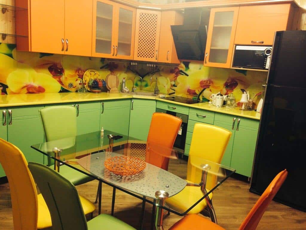 Стильно и смело: дизайн интерьера салатовой кухни (95 фото)