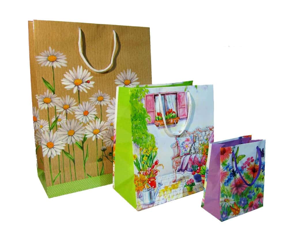 Как упаковать и оформить подарок на 8 марта своими руками, 47 идей с фото