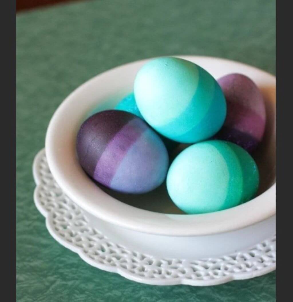 60 идей, как покрасить яйца на Пасху интересно и красиво своими руками с «химией» и без