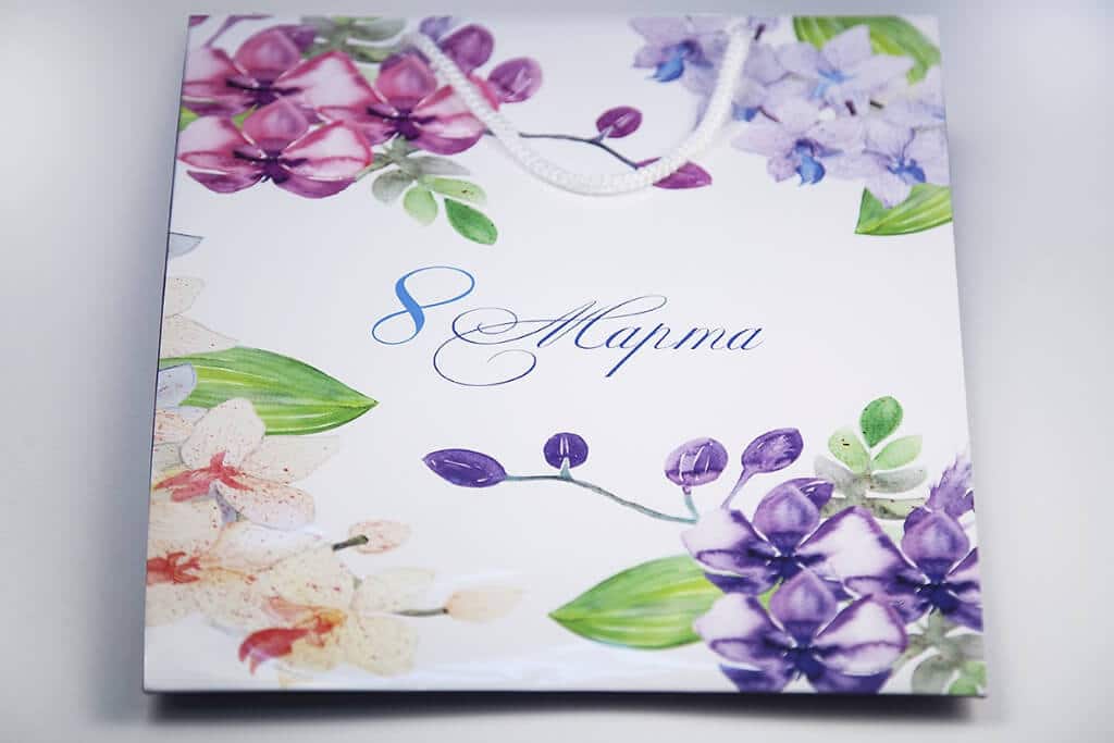 Как упаковать и оформить подарок на 8 марта своими руками, 47 идей с фото