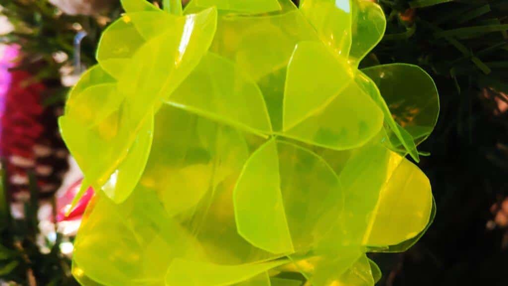 Новогодняя игрушка из вторсырья своими руками: 18 оригинальных эко-поделок