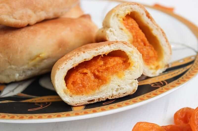 Что делать, чтобы начинка не вытекала из пирожков: 5 секретов