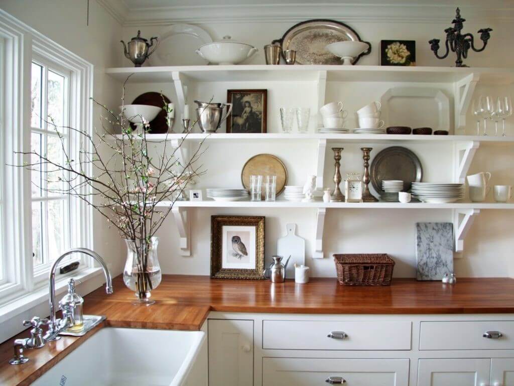 Открытые полки на кухне: плюсы и минусы, отзывы, фото в интерьере