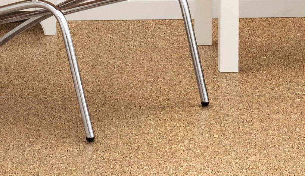 Пробковый пол на кухне: плюсы и минусы, фото и отзывы