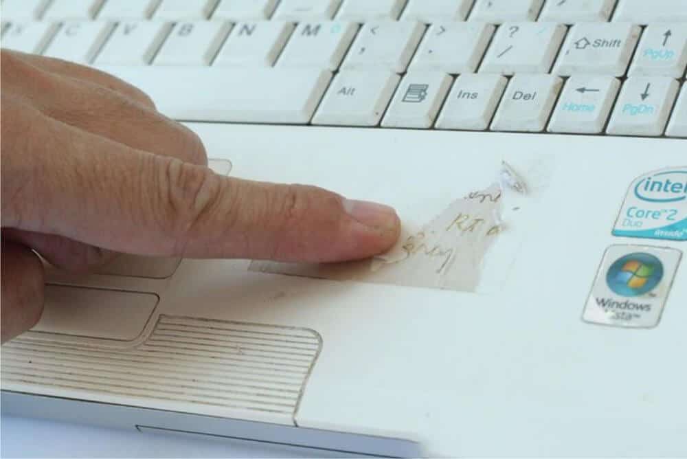 Как убрать наклейку или этикетку с пластика без следа: лайфхаки для разных поверхностей