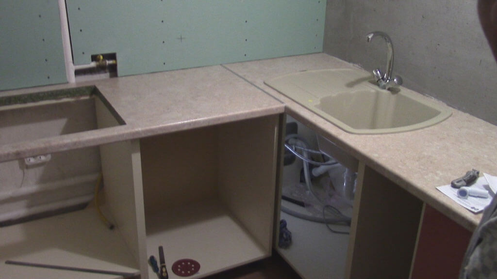 Кухня под потолок: идеи интерьера с высокими шкафами в стиле классика, модерн, хай-тек