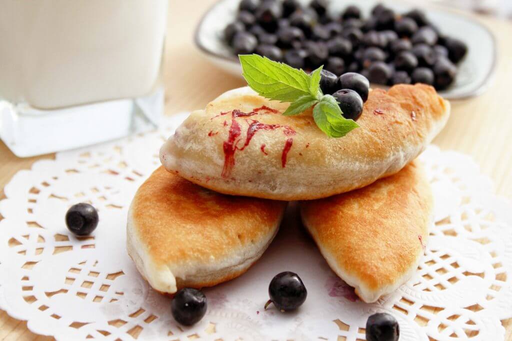 Что делать, чтобы начинка не вытекала из пирожков: 5 секретов