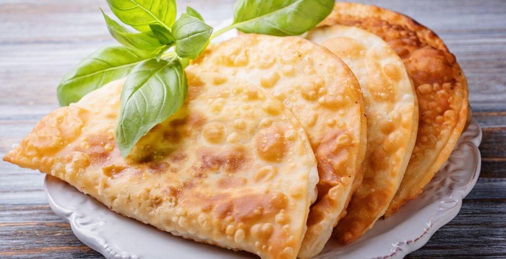 Накрыть стол на 300 рублей: шпаргалка для тех, кто хочет вкусно сэкономить