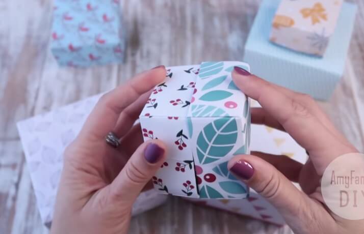 Как упаковать и оформить подарок на 8 марта своими руками, 47 идей с фото