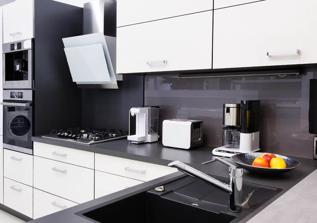 Кухня в стиле хай-тек — четкие советы по ремонту и дизайну (35 фото красивой и полезной геометрии в интерьере)