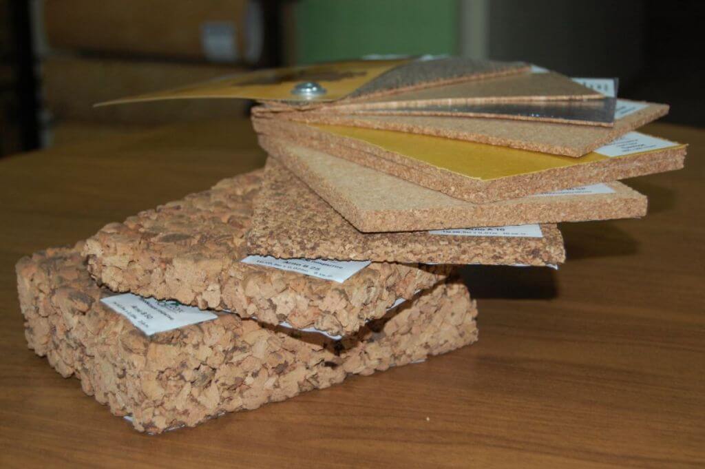 Пробковый пол на кухне: плюсы и минусы, фото и отзывы