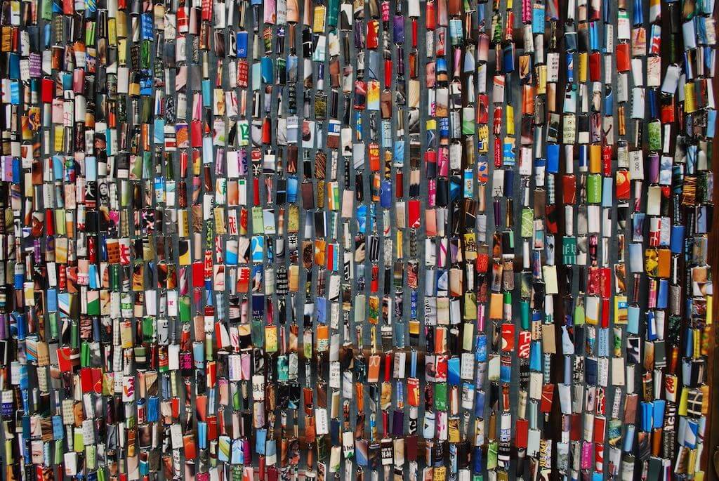 Делаем жалюзи из обоев (бумажные шторы) своими руками: пошаговые инструкции с фото