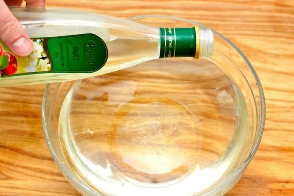 Почему на посуде остается белый налет после посудомойки: в чем причина, что делать, как убрать