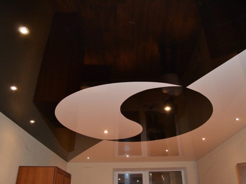 Какого цвета сделать натяжной потолок на кухне: популярные и необычные варианты