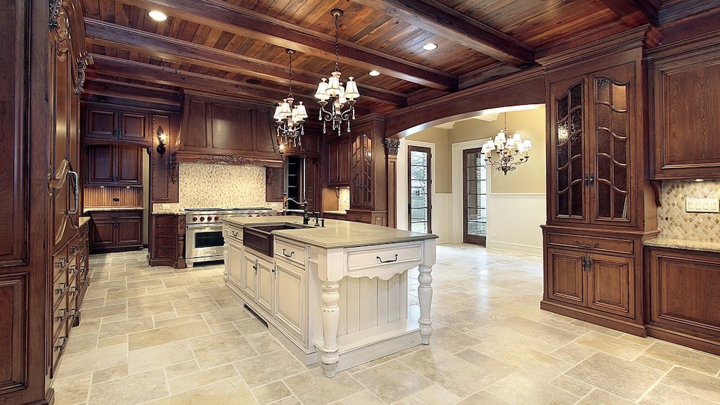 14 советов, как создать потрясающий дизайн кухни в деревянном доме (+80 фото реальных интерьеров)