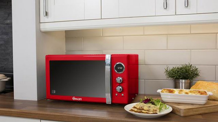 Микроволновка работает, но не греет: причины и пути решения