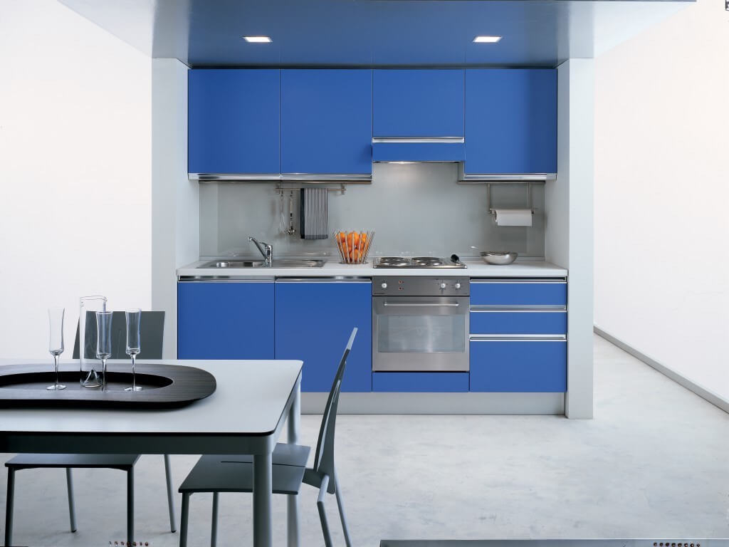 Стильная синяя кухня: шаги для создания идеального интерьера, 70 фото-примеров
