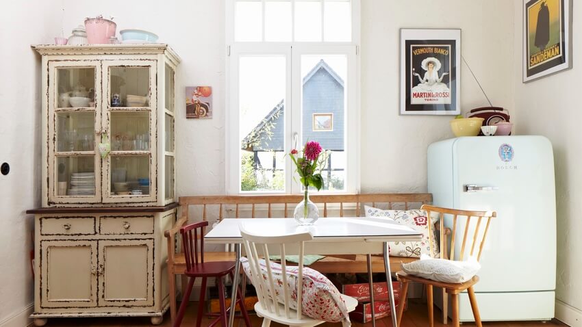 Интерьер кухни с патиной: фасады «под старину» в разных цветах и стилях