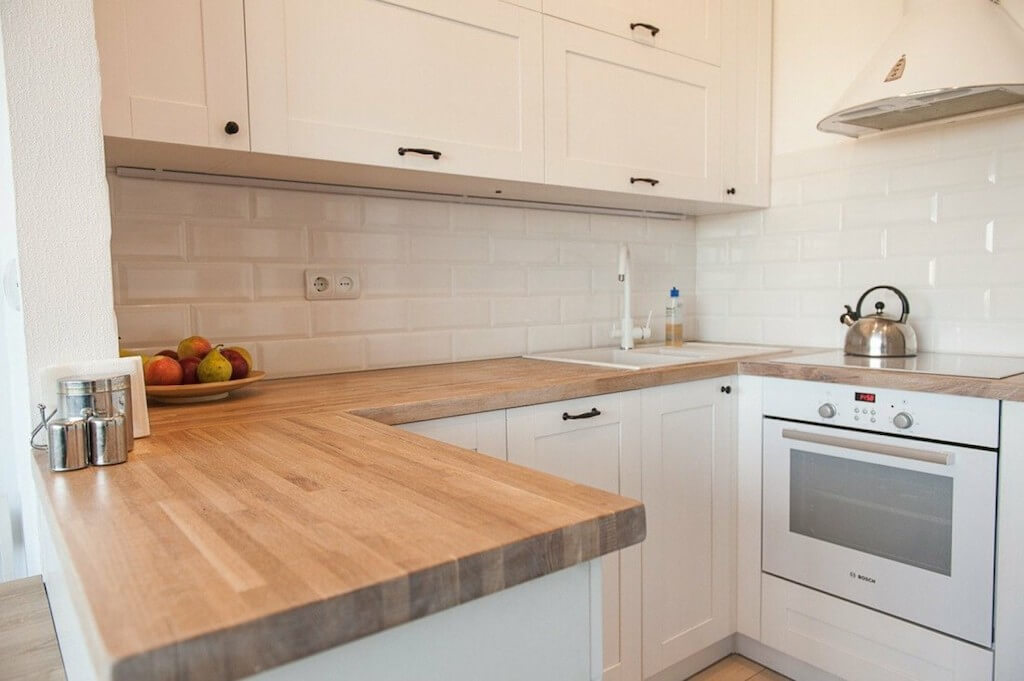 Кухни «под дерево»: максимум практичности по адекватной цене (+35 фото)