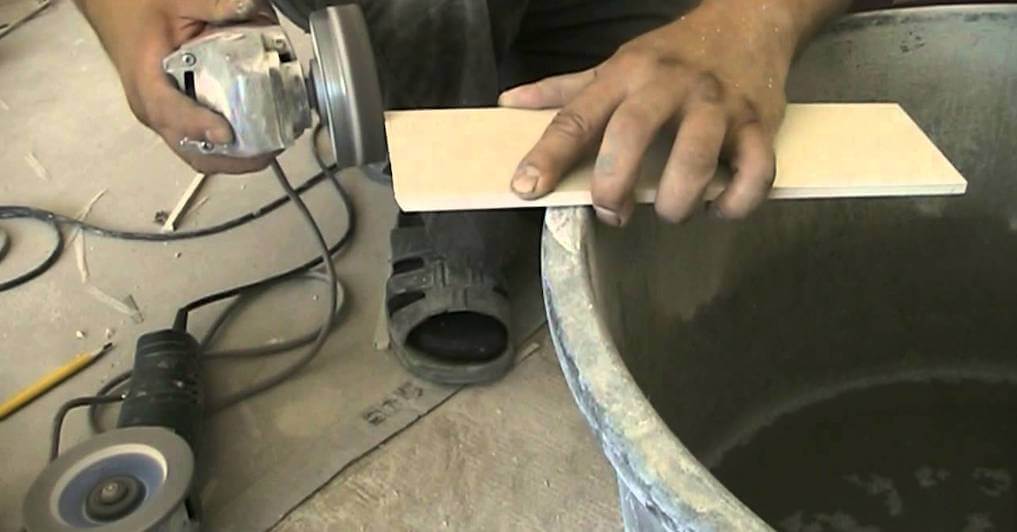 Технология укладки кухонного фартука из плитки на стене и по углам