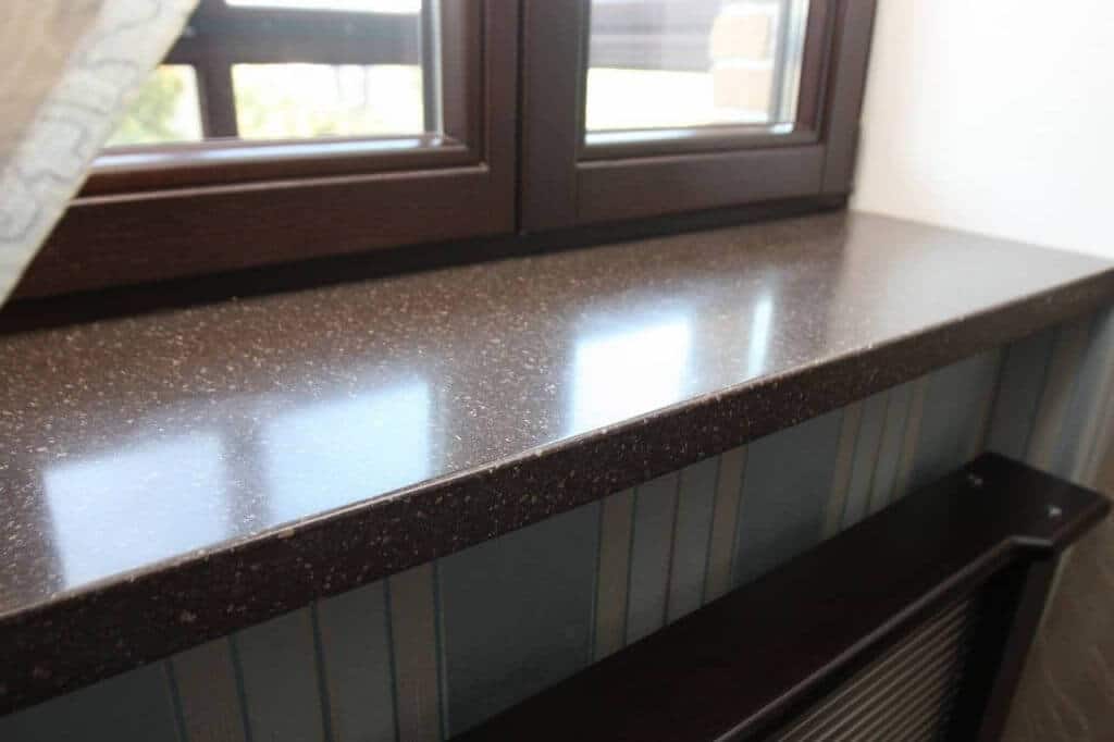 Как украсить, и что поставить на подоконник в кухне и других комнатах: 30 идей