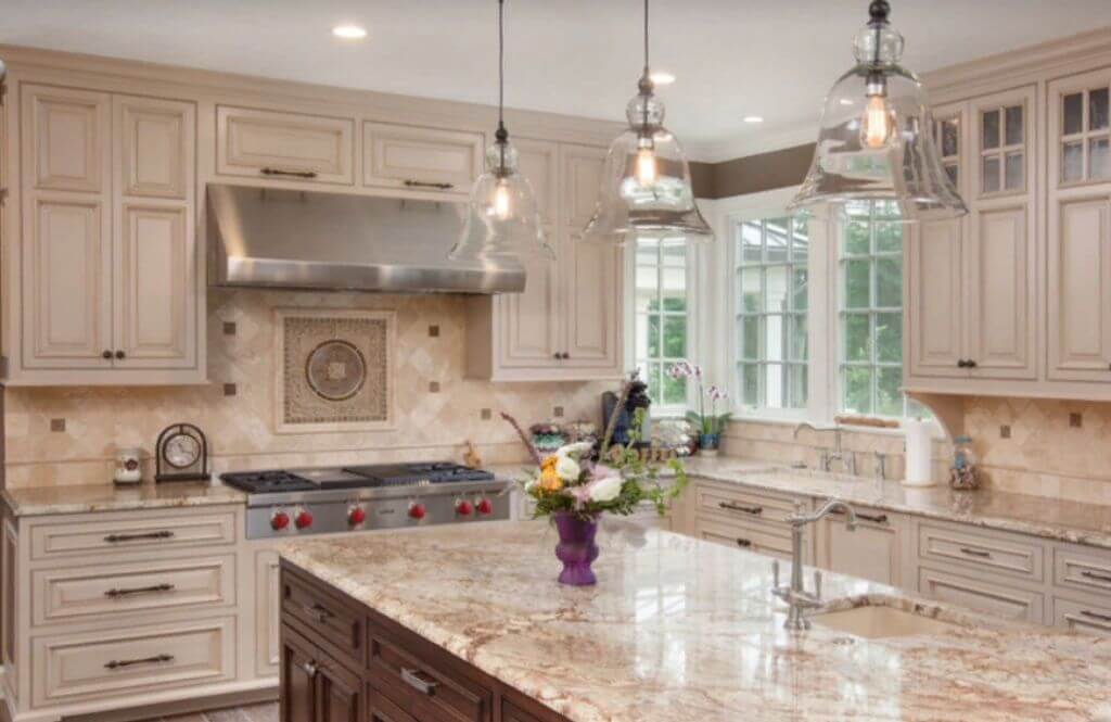 Кухня в бежевых тонах: дизайн интерьера, фото реальных объектов