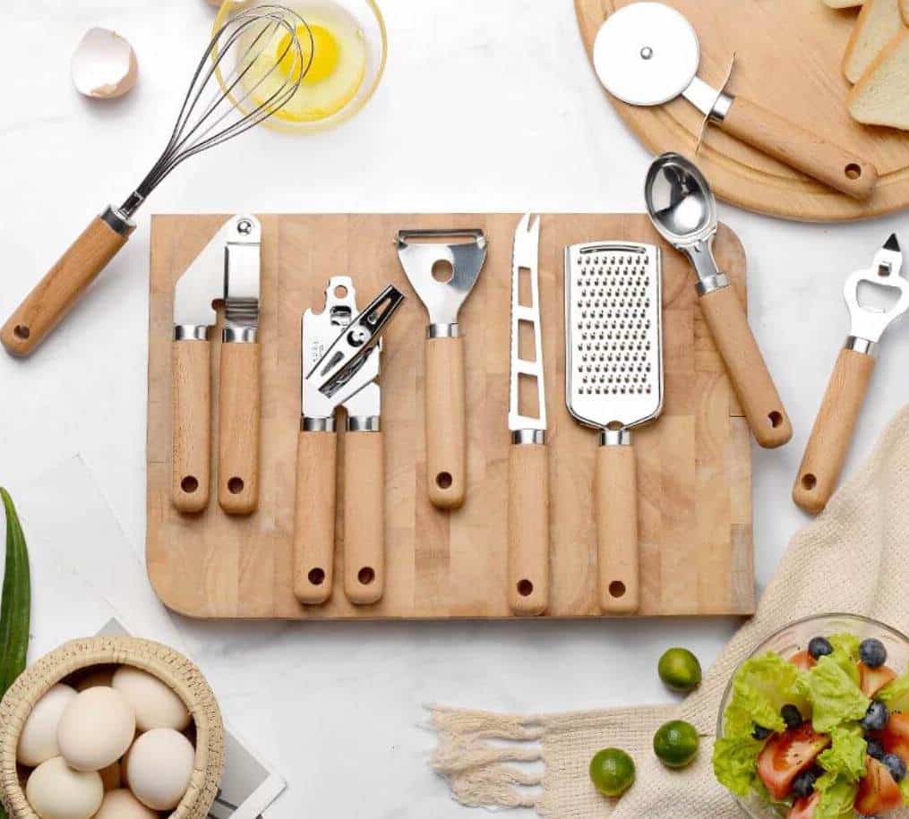 Какая посуда нужна для кухни: список обязательной утвари для каждой хозяйки