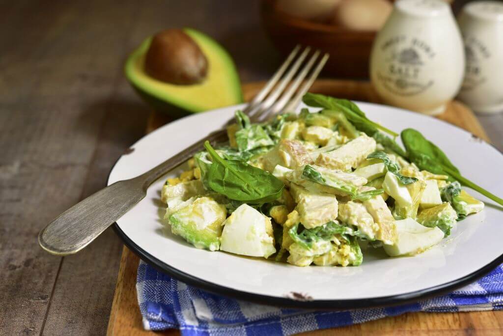 С чем сочетается авокадо в салатах: простые и вкусные рецепты с фото пошагово