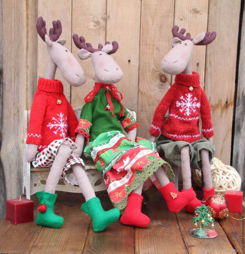 Новогодние куклы на длинных ногах: как сделать своими руками гнома, лося (оленя), снеговика